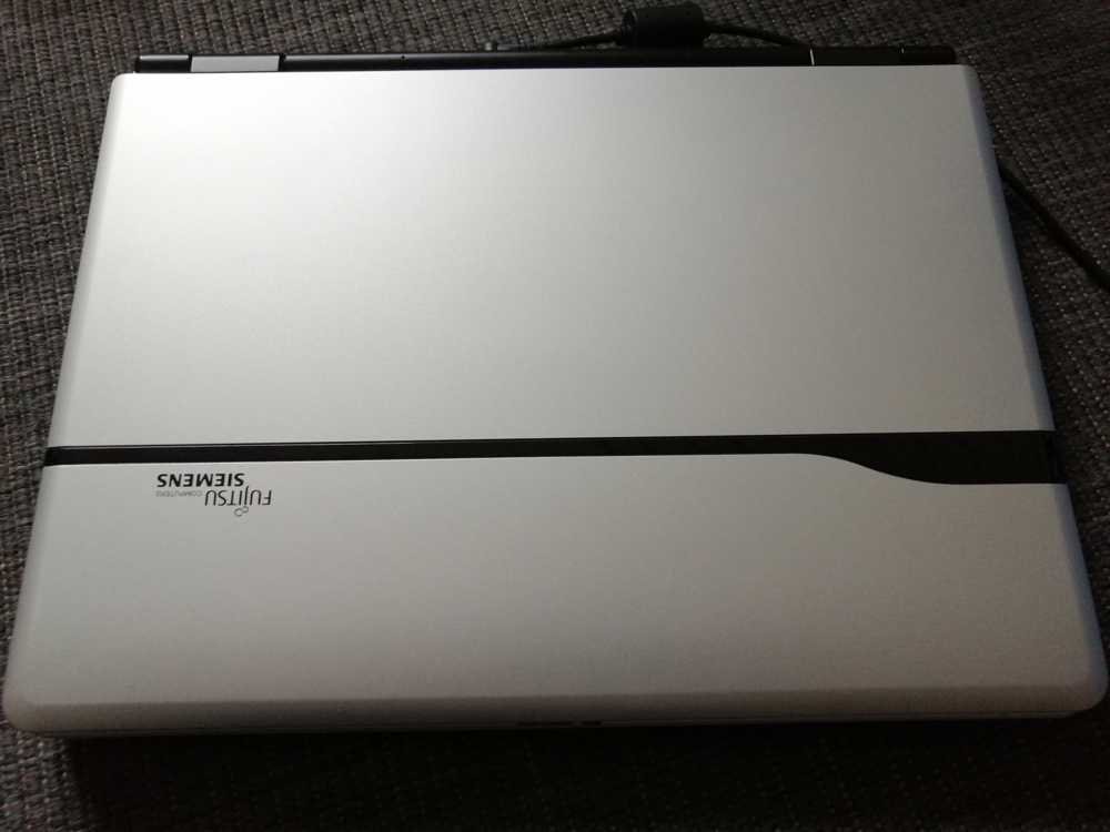 Fujitsu Siemens Amilo Pi 2550 Notebook 15,4 Zoll