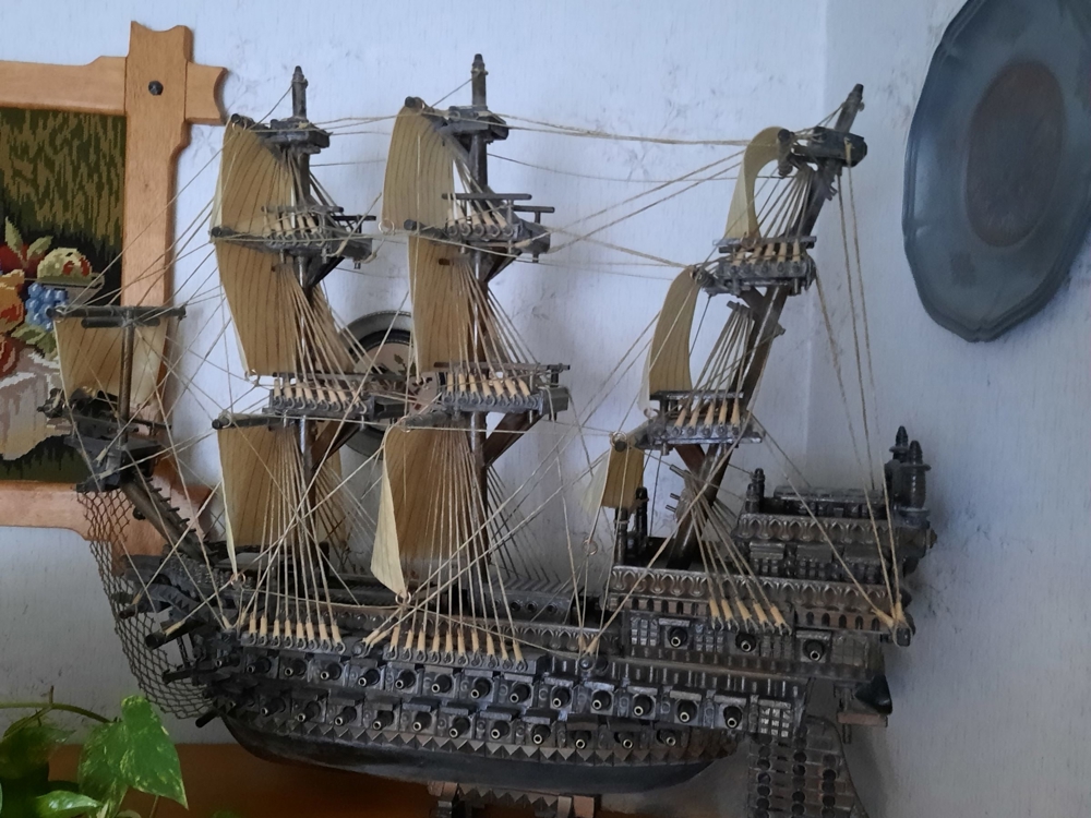 Historisches Segelschiff, Galeone aus Holz