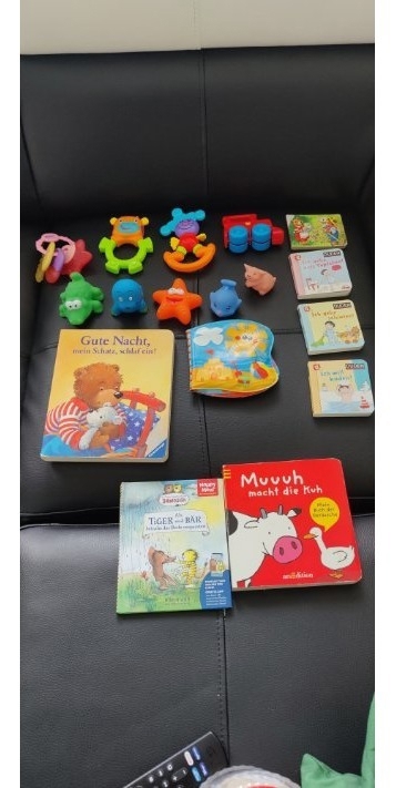 Babyspielzeug Rassel Badespaß Bücher und vieles mehr