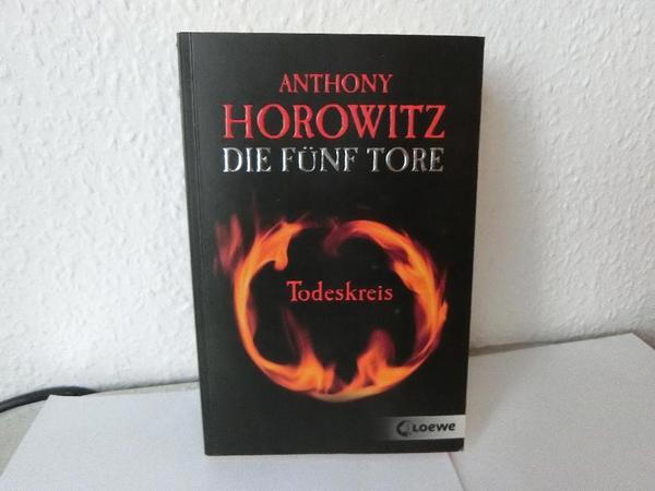 Jugendroman Buch Literatur "Die fünf Tore", Anthony Horowitz Todeskreis Taschenbuch