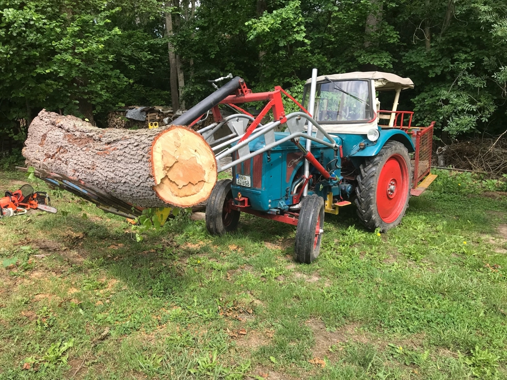 Traktor Hanomag 332 Granit