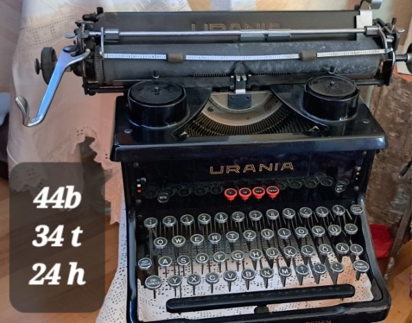 Antike Schreibmaschine, Marke,"urania"