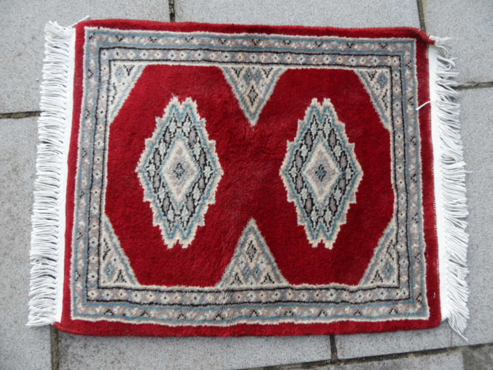 Teppich ,klein, 45 cm x 65 cm, handgeknüpft aus Pakistan, wie neu