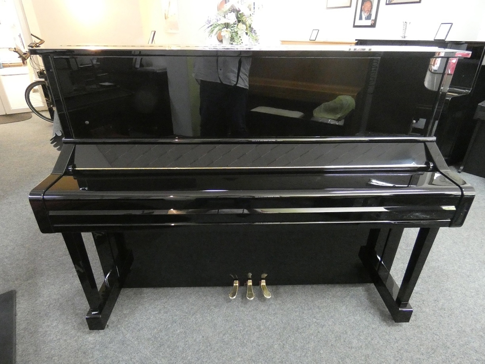 gebrauchtes Yamaha Klavier U 1 von Klavierbaumeisterin aus Aachen