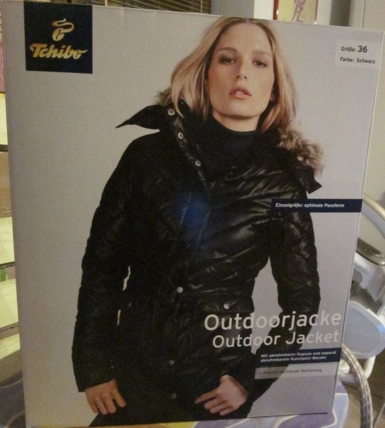 Gr. S 36: Winter-Jacke mit Kapuze, schwarz, "Tchibo TCM" + "Fashion Club", wenig getragen