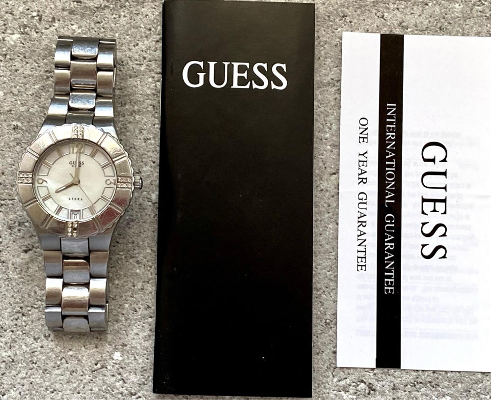 Elegante GUESS Armbanduhr Uhr Edelstahl Silber Uhr Ladies Quartz m. Zertifikat & OVP