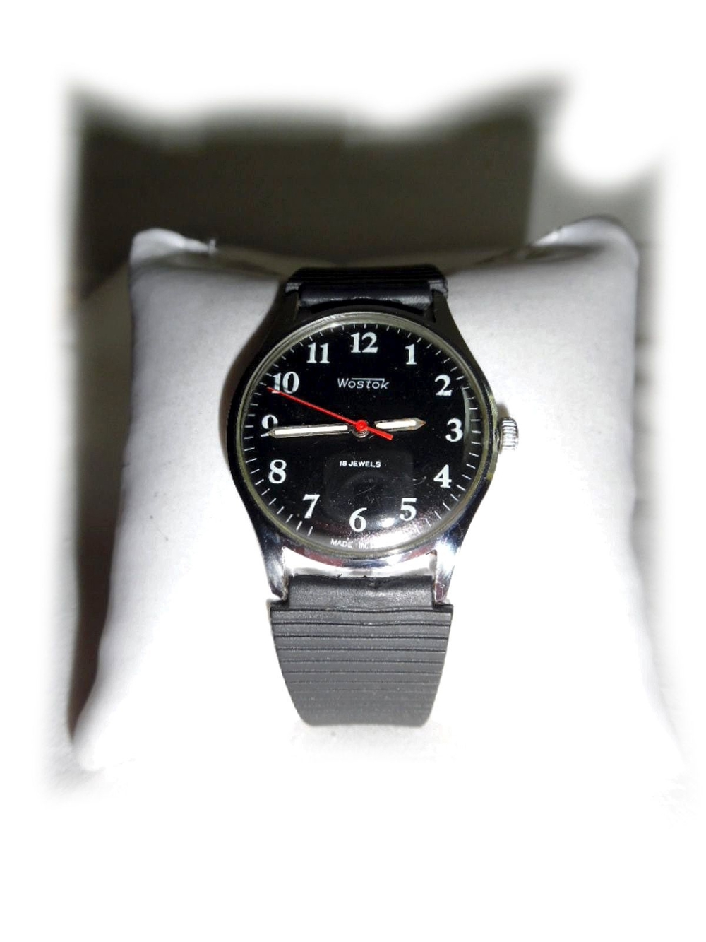 Schwarze Armbanduhr von Wostok
