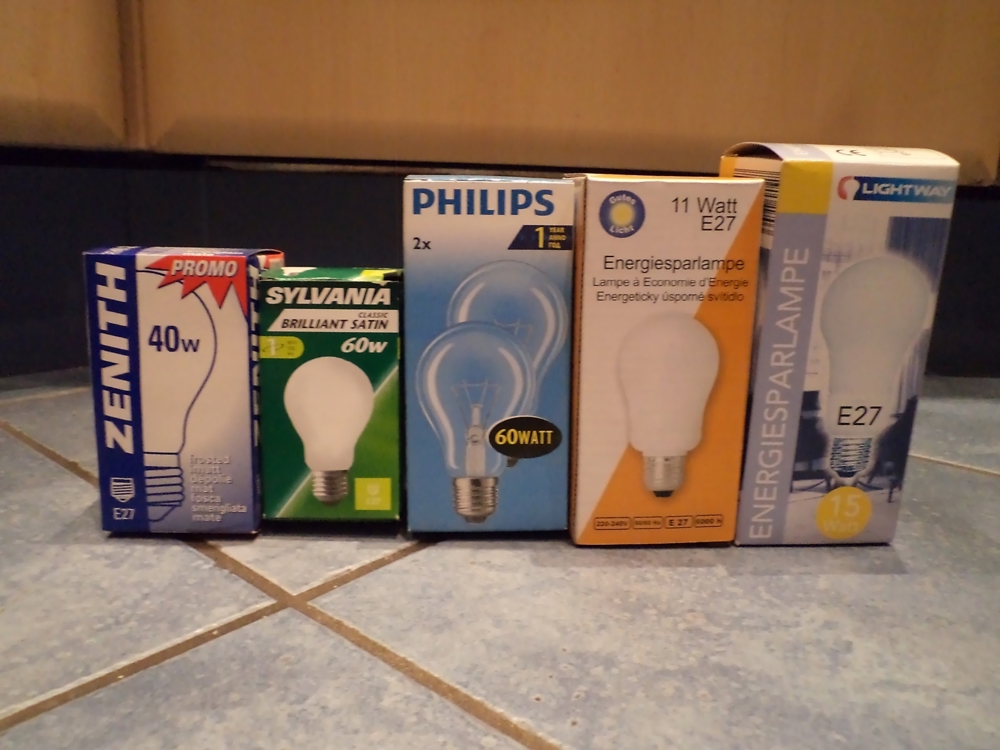 Diverse Glühbirnen   Energiesparlampen PHILIPS   Zenith   Sylvania   Lightway, neu + unbenutzt E27
