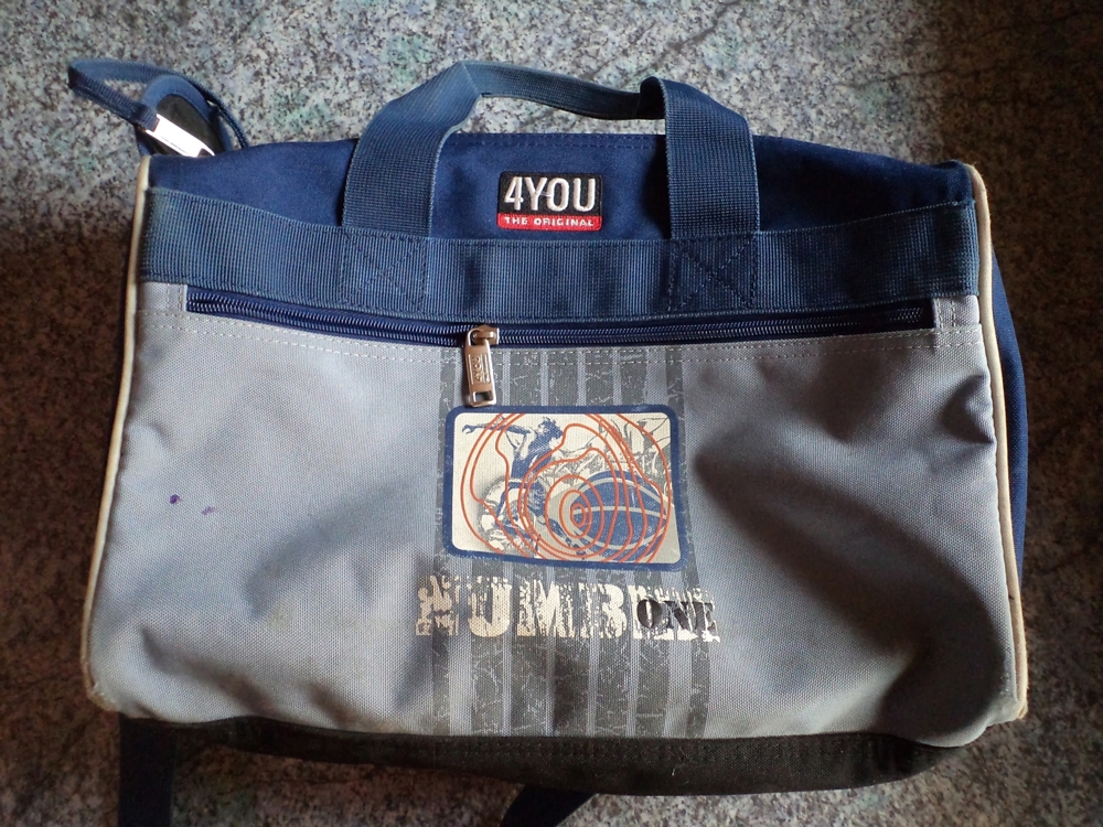 Coole Marken-Tasche   Schultasche   Sporttasche von 4YOU "Number One", mit Schultergurt, Farbe blau