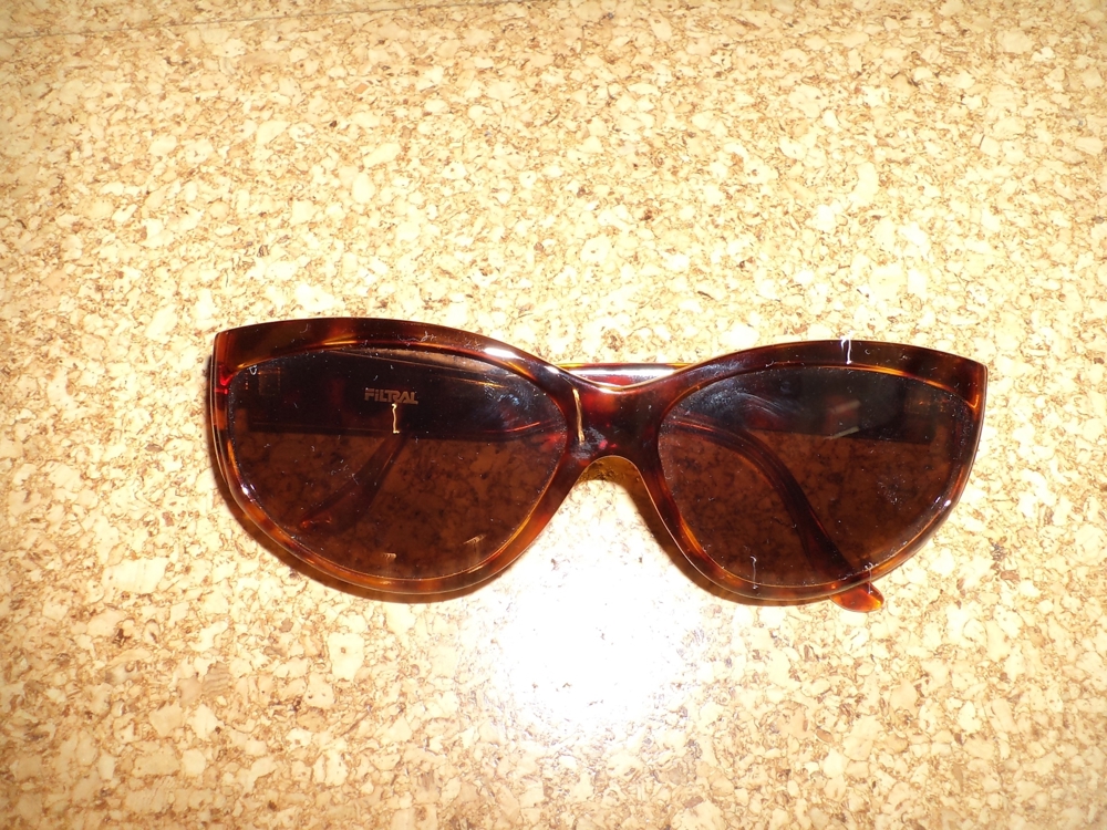 Moderne, lässige Damen Marken-Sonnenbrille UVEX   Filtral, absolut neuwertig, mit Aufbewahrungsbox