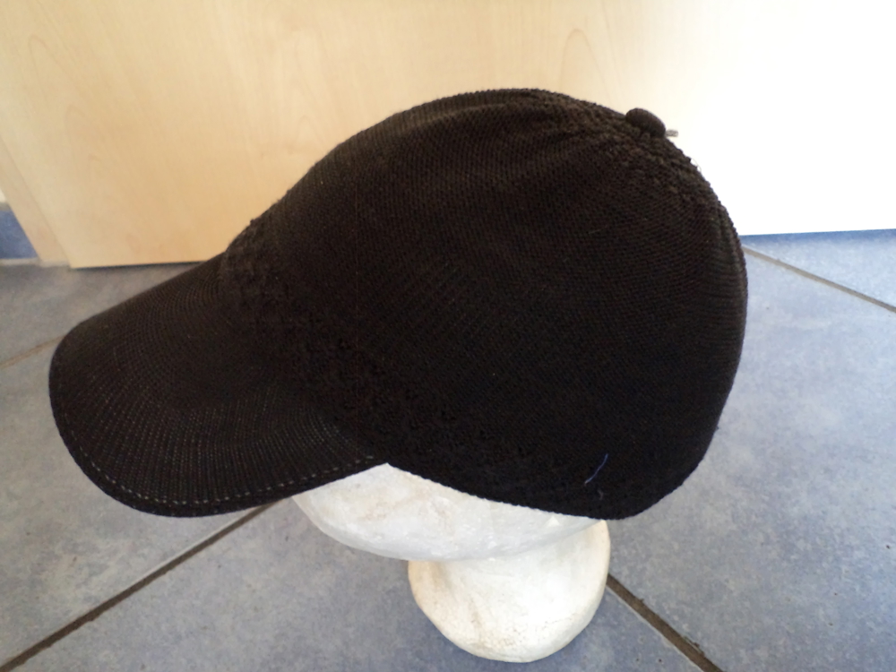 Baseball Cap Mütze Kappe GESTRICKT, Größenverstellbar mit Klettband, schwarz, absolut neuwertig, 1a