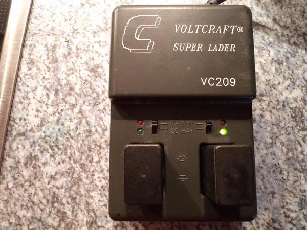 Ladegerät 9V mit Akkupflege-Funktion Voltcraft Super Lader VC 209
