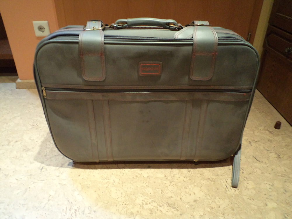 Marken-Reisekoffer Set OLYMPIA 2 Koffer, Trolley, 1x großer Koffer 4 Rollen + Koffer 1xmittelgroß 1a