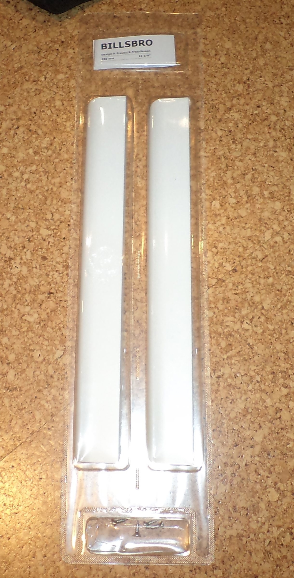 IKEA BILLSBRO Möbel Griffe 320 mm, aus Aluminium, 2er-SET, mit Schrauben, ungeöffnet   unbenutzt,OVP