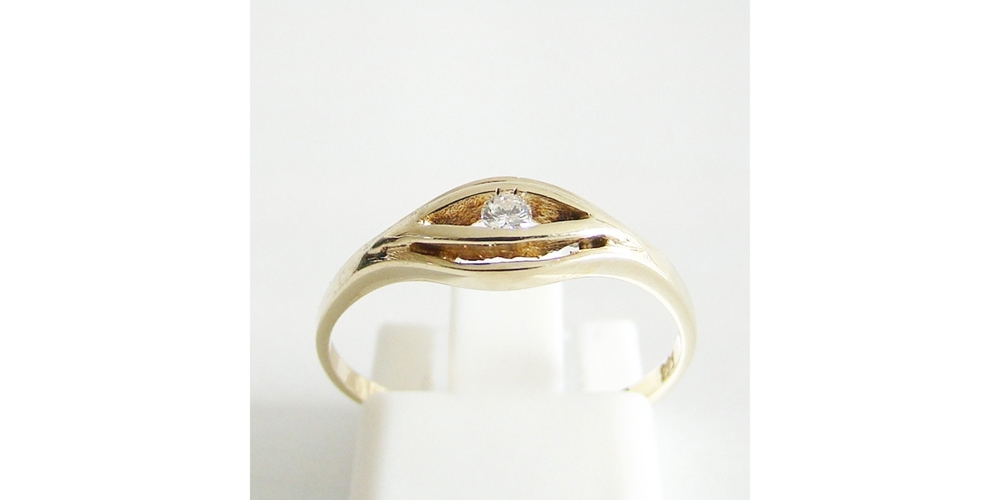 Ring Gelbgold Brillant Diamant Edelstein Solitär 333er / 8 kt.