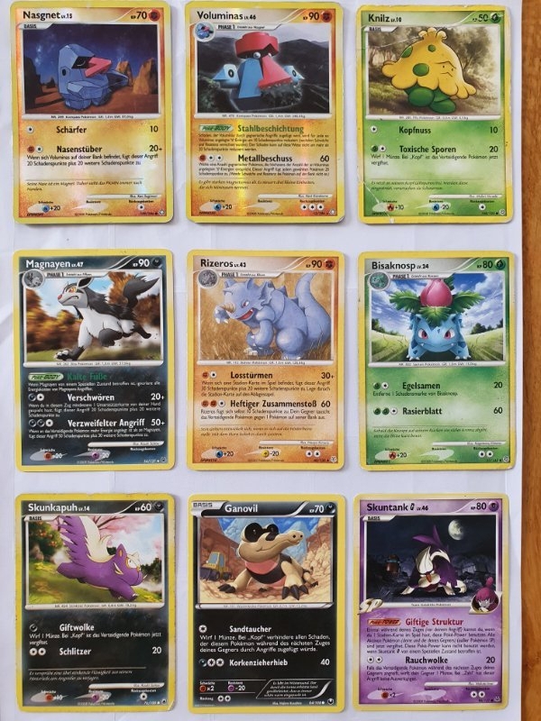 Sammlungsauflösung 190 Stück Pokemon Sammelkarten.