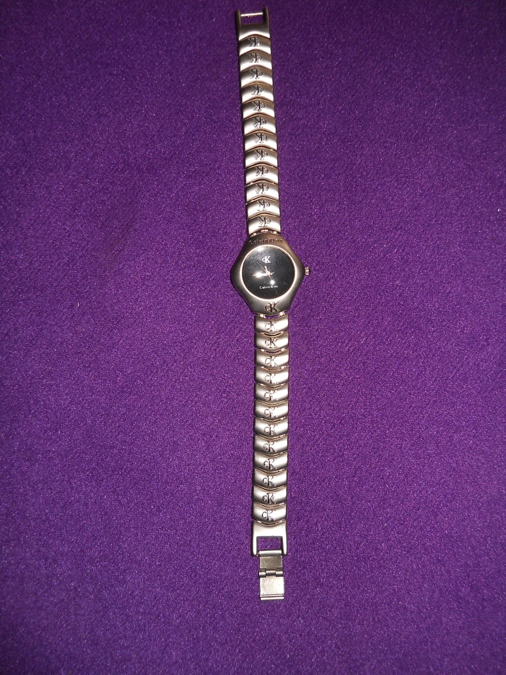 neuwertige Armbanduhr - Calvin Klein