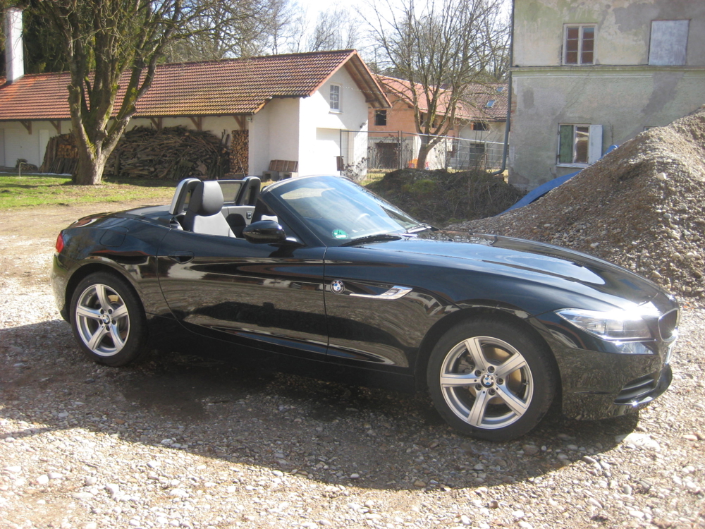BMW Z4 Roadster schwarz wenig gefahren