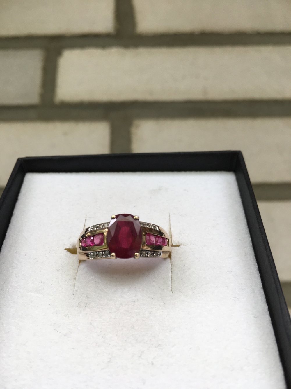NEU! Rubin Ring (Rubinhochzeit) mit Diamanten, 375 GG, Gr. 18