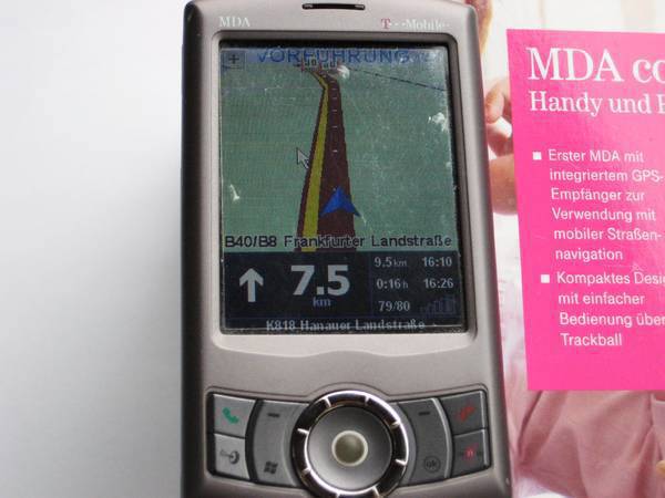 MDA compact III Handy/Pocket PC mit Navigation tomtom DACH