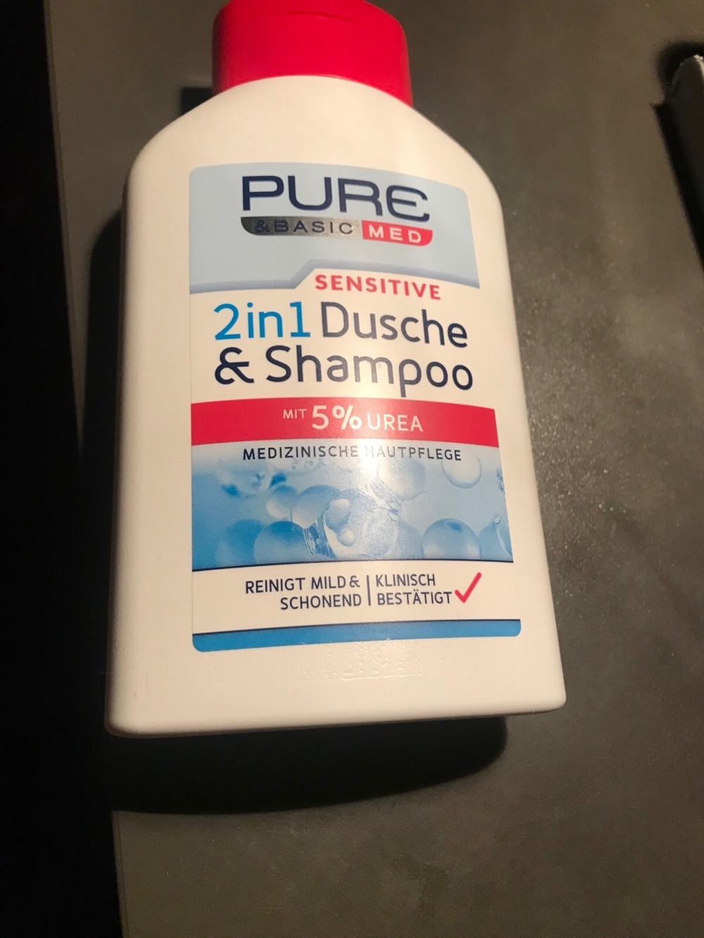 Pure & Basic Med Sensitive 2in1 Dusche & Shampoo mit 5% Urea