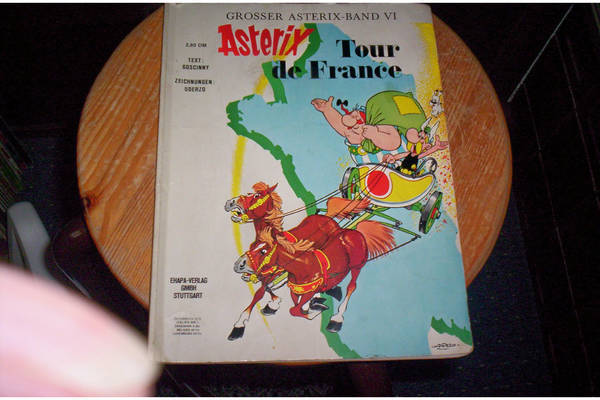 2 ältere Asterix Bände von 1970 und 1972