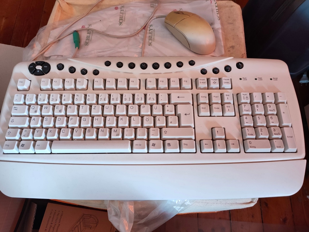 PC Tastatur Hyrican zu verkaufen