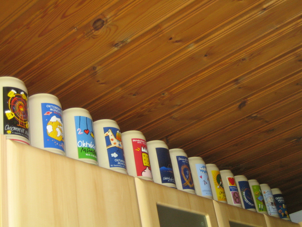 Oktoberfestjahreskrüge von 1978 -2012