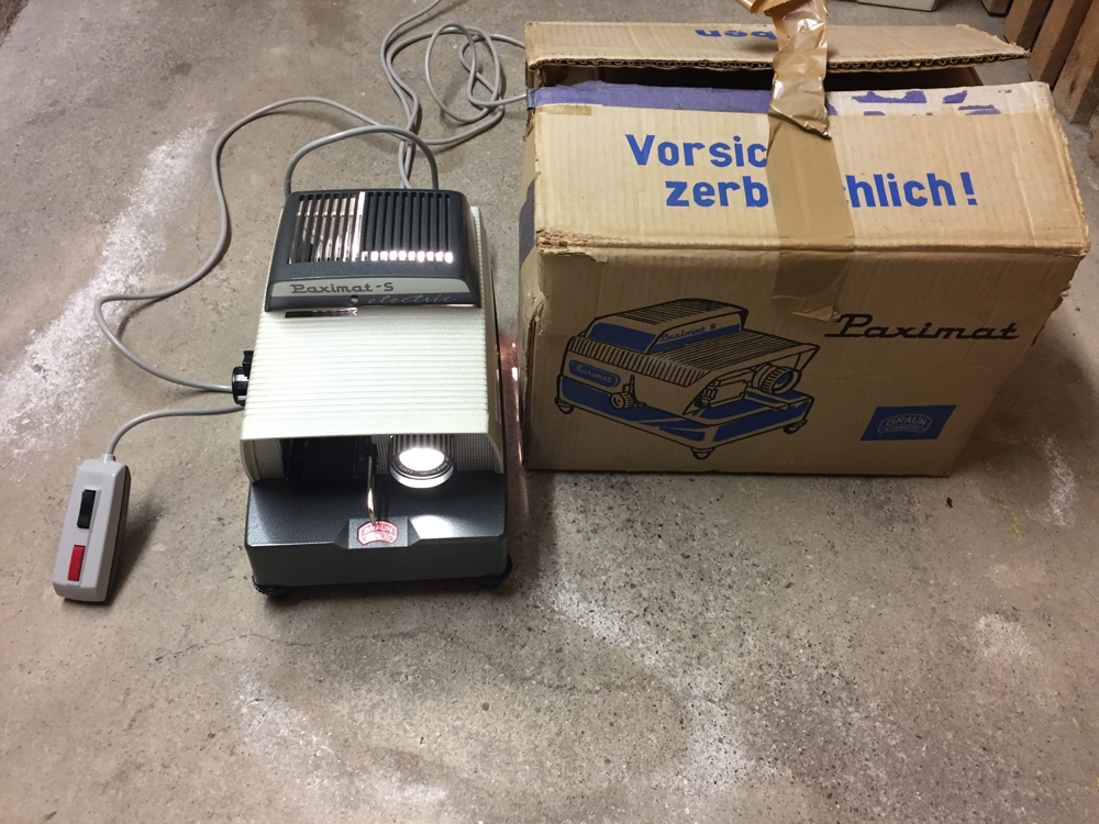 Diaprojektor BRAUN Paximat S Topzustand im Originalkarton