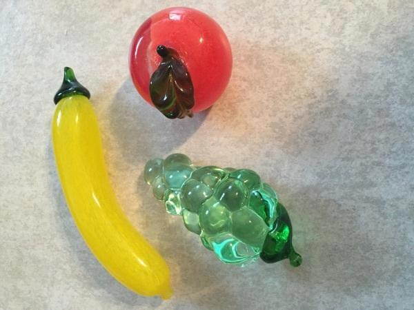 Glasskulpturen , Banane , Tomate ,Traube CA 10 cm