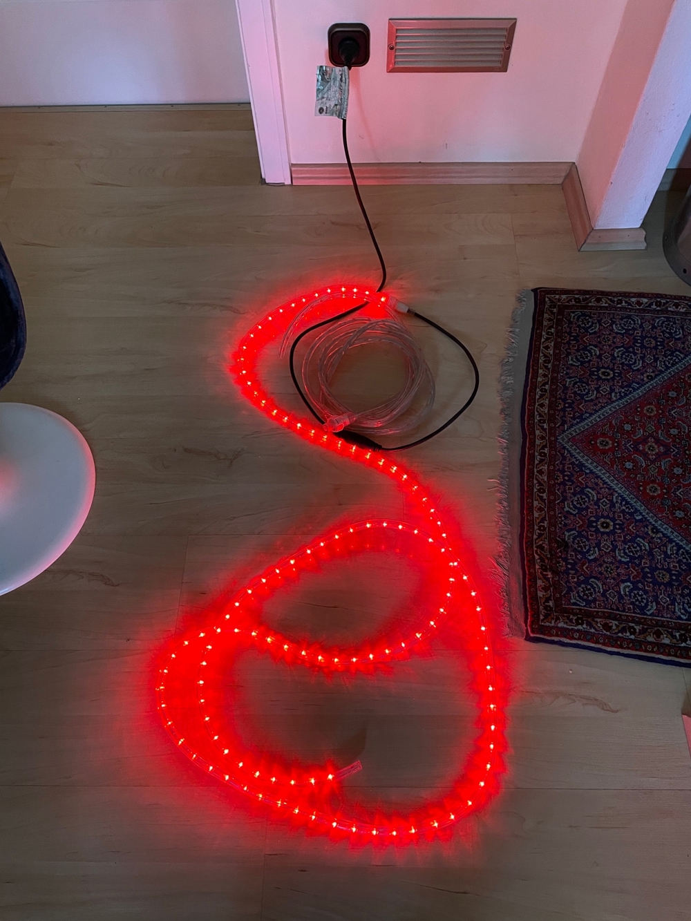 Lichtschlauch rot und Röhre rot Partykeller