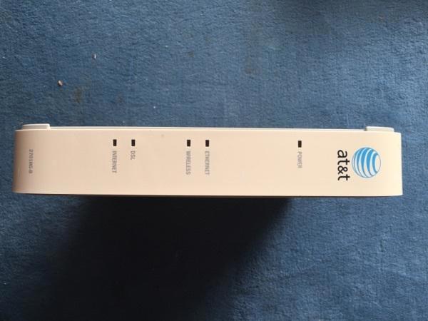 Router AT&T 2 Wire USA mit Adapter etc.