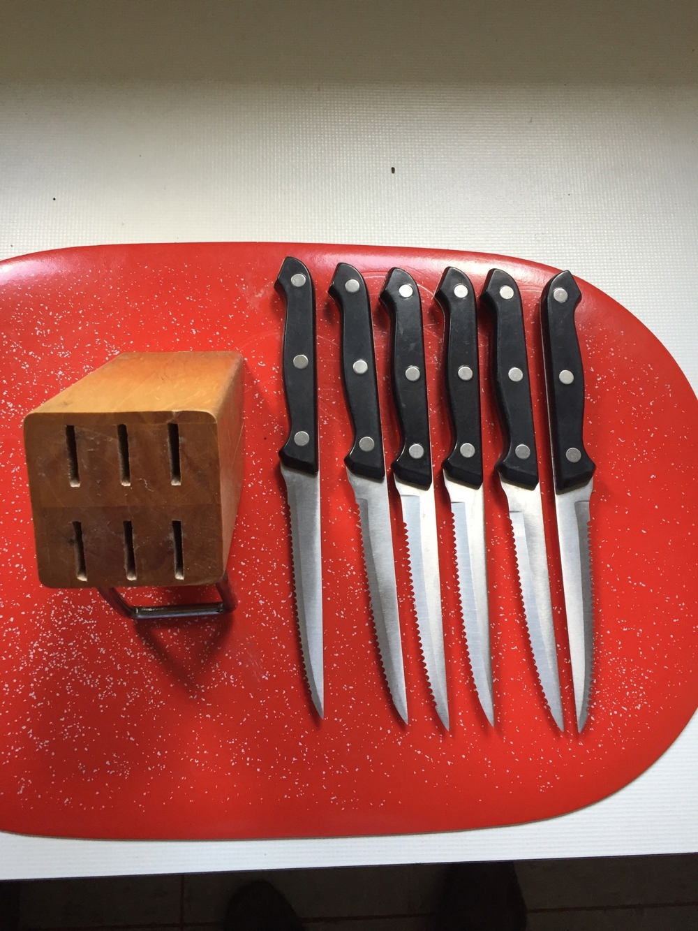Messerblock 6 Messer mit Sägeklinge