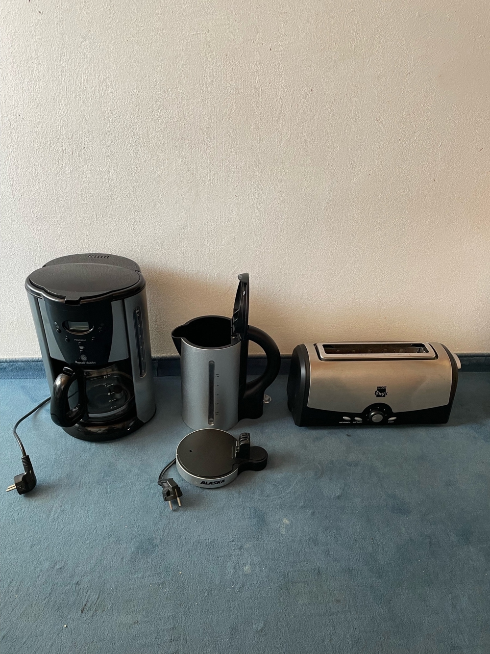 Küchengeräte Kaffeemaschine, Toaster, silber top