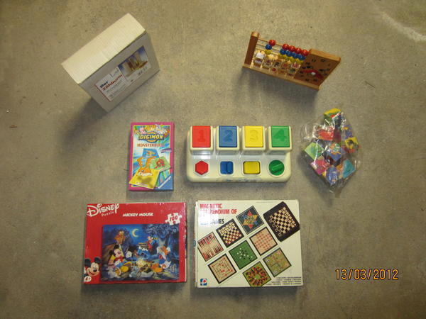 Spielzeug: Roulette ,Holzspielzeug für Kinder wie Zählturm etc