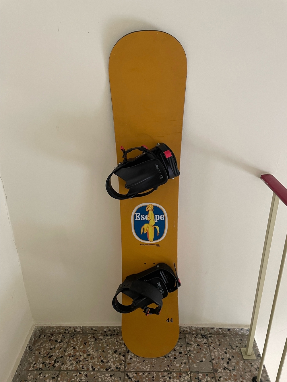 Snowboard Escape 144 cm mit Bindung und Boots 