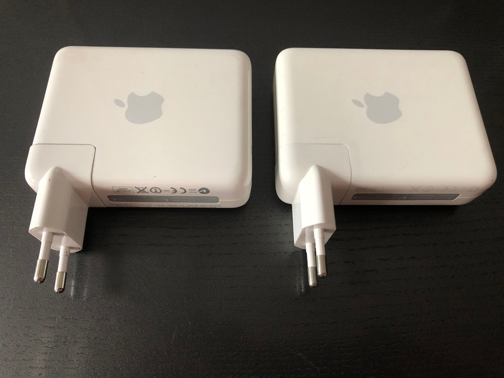 2x apple AirPort Base Station, Computer, Router, Internet, Wohnung, Haus,