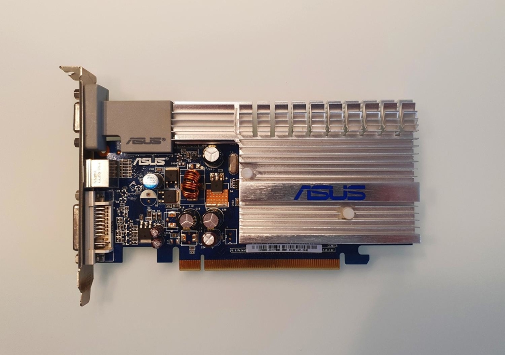 Asus NVIDIA EN7200GS Grafikkarte PCI-e 128MB lüfterlos