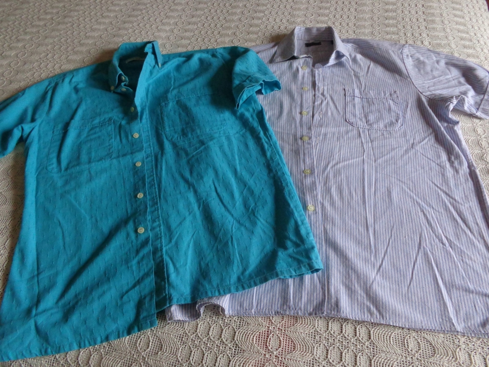 Vintage - Herren - Hemden, 2 Stück, ca. Gr. S bzw. ca. Gr. 37/38, 2 x Kurzarm
