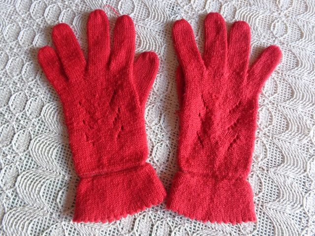 Vintage - Handschuhe, Fingerhandschuhe, Strickhandschuhe, rot, mit Lochmuster