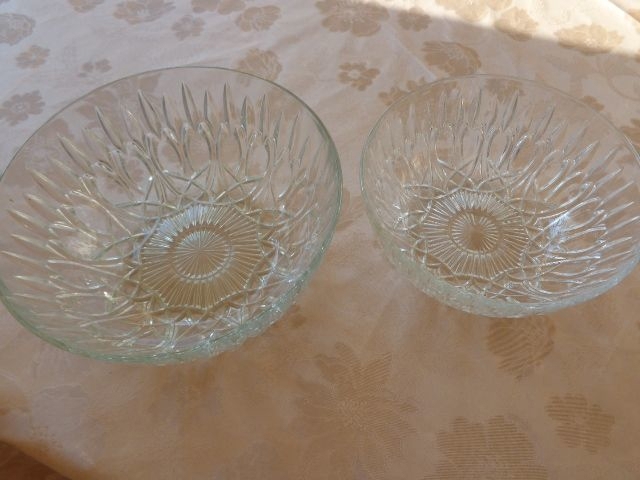 Hausrat - Glaswaren - Glasschüsseln, 2 Stück, groß/klein
