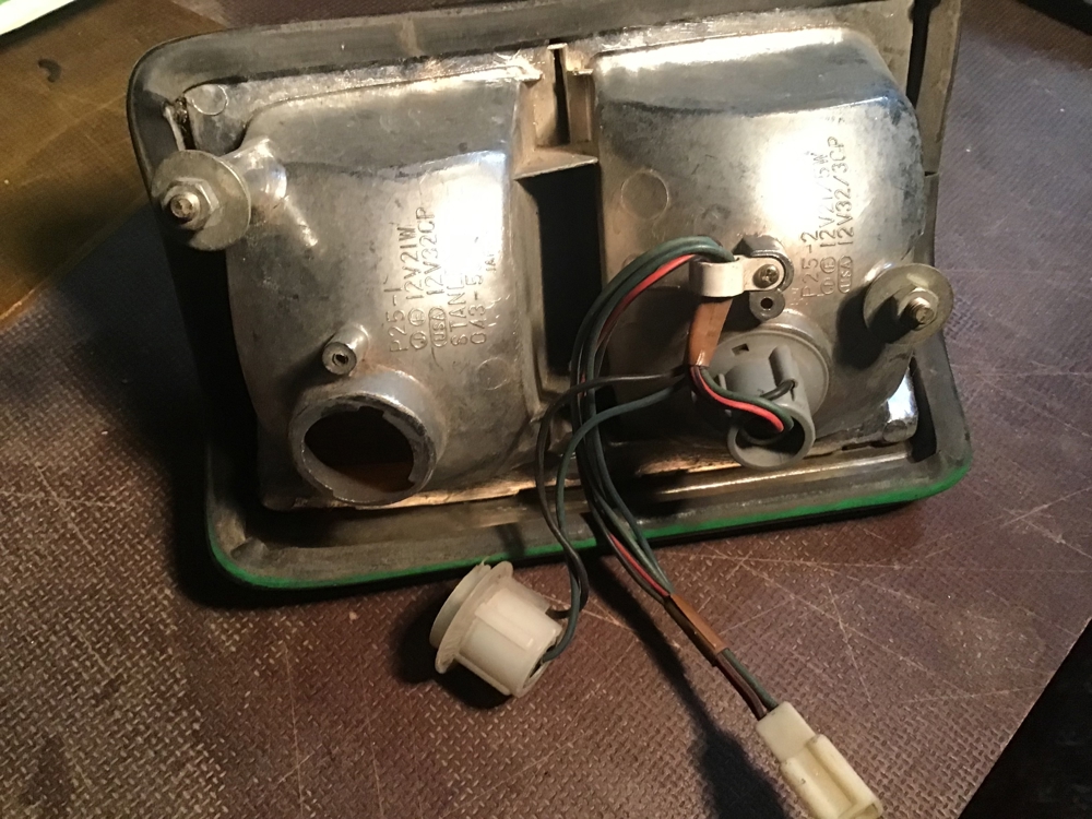 Verschiedene Teile von Oldtimer Opel