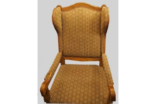 Oma Sessel für Katze oder Hund Ohrenbackensessel Braun Massivholz