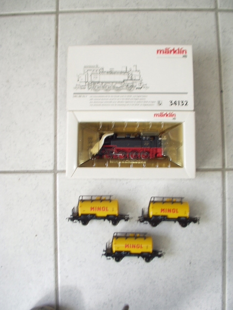 Märklin HO 34132 neuer DDR Güterzug BR 92,7 inkl.4 neue Güterwagen