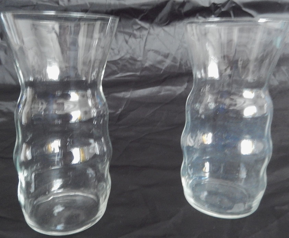 2 Glas / Tischvasen / Klarglas ca. 14 cm hoch aus den 1940er Jahren