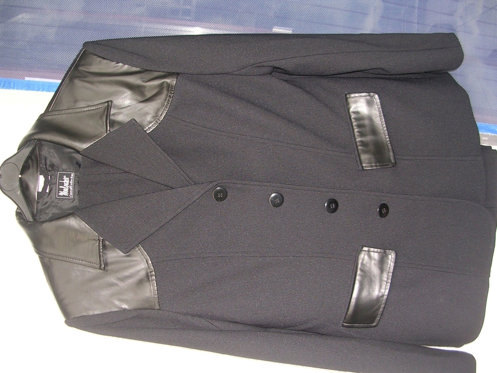 neuwertiger schwarzer Hosen Anzug Gr. 40