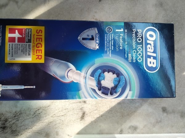 Elektrische Zahnbürste ORAL B PRO1000 Precision Clean