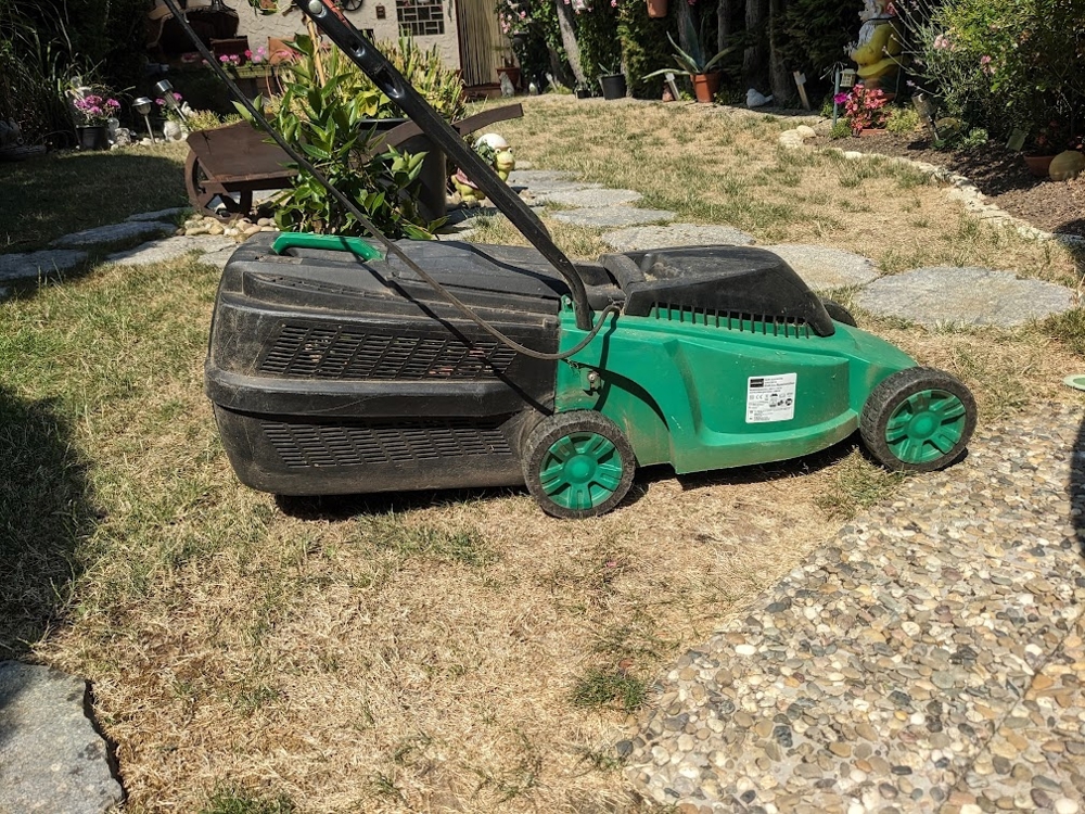Rasenmäher Gardenline, Mod. GLM32A, leicht defekt, für 15 Euro zu verkaufen
