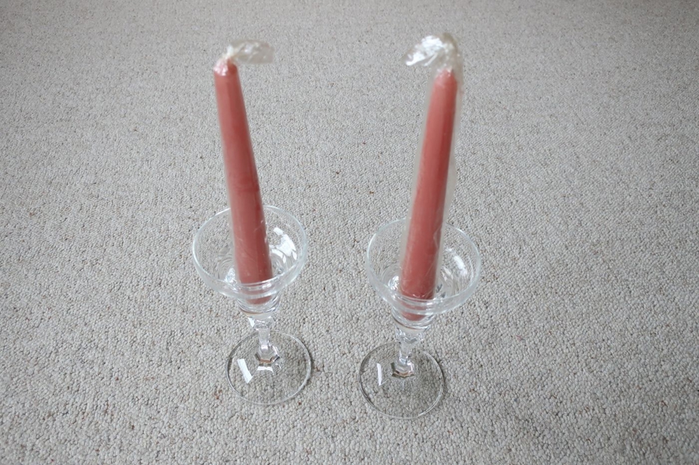 2 Kerzen-Kelche Decoré Bleikristall mit rosa Kerze