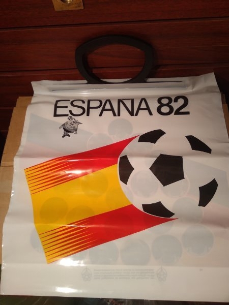 Neue Plastiktüten Fussball-Weltmeisterschaft Spanien 1982